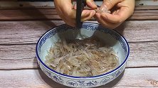 河虾最好吃的做法，不水煮不油炸，简单一做，出锅全家都爱吃