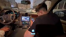 国安女门将逛利雅得球迷商店