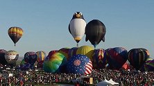 美国：童话般的天空！国际热气球节回归