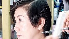 40到55岁女性短发这样剪，蓬松优雅，时尚显年轻