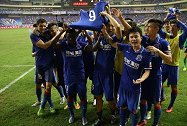 跌宕起伏! 上海滩德比5大经典战 武磊自封“上海滩老大” 登巴巴断腿成永远的痛
