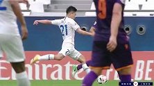 申花快速反击二打六 朱宝杰带球突进无人盯防起脚远射被扑