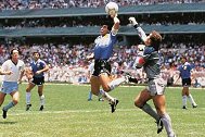 1986年的今天 马拉多纳世界杯上演上帝之手+连过五人破门