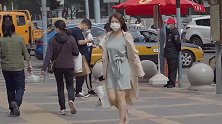 先知先觉，从这几位女生身上似乎看到今夏长裙连衣裙的流行趋势