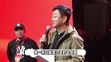 《乐龄春晚》赢麻了！朱军单簧演奏鞠萍拉手风琴，冯巩倪萍陈佩斯朱时茂同台