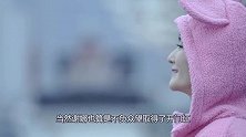 谢娜接替董卿主持节目，再回到湖南卫视时，合影却只能站最边上