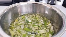 制作“狮子头”调馅是关键，口感软嫩，入口即化，好吃的停不下来