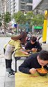 李子柒螺蛳粉 看花妞手足无措的样子，你们应该不会遇到这样的事吧 美食 好吃 剧情