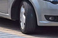如何判断汽车轮胎是否回正？老司机：学会3个技巧，实用还安全！