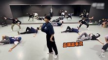 王嘉尔练习室跳舞，身体控制度和律动感实在太绝，网友：人间卡点机器