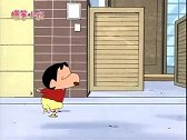 蜡笔小新：小葵大吵大闹，妈妈没办法专心染发！