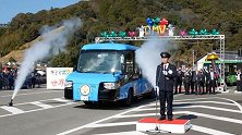 全球首款铁路公路两用车在日本运营