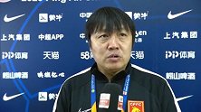 华夏全队抵达球场 谢峰：马尔康无缘名单 会有球员替代他