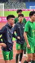 浙江U20全运会输球谢场被球迷训话 王钰栋独自转身离开