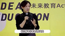 前央视主持人李小萌晒一家合影，女儿气质出众似明星，14岁身高已超1米7