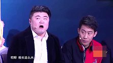 喜剧小品年轻妈妈抱着孩子，地铁上竟没人让座，后来两人抢着让座