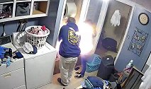 美国：男子带女儿检查火炉时发生爆炸，监控拍下吓人一幕