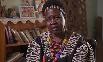 非洲最厉害女酋长，穿狮袍掌管58个村庄，男人都是她的私人财产