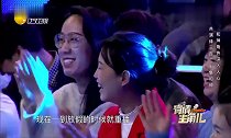 王刚现场观看《铁齿铜牙纪晓岚》精彩片段,笑得没眼了!