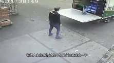 3名工人卸啤酒，突然祸从天降，老板彻底赔哭了！