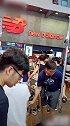 刘心悠是非常漂亮的港星，举手投足之间都散发着魅力