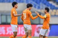足协杯-胡靖航传射门将低级失误送礼 卓尔3-0国安晋级4强