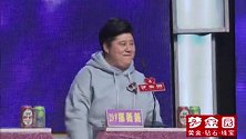 帅气小伙孙阳带着歌声登场，美丽的歌声让女嘉宾全体为他留灯