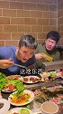 没个十几年的交情，还真不敢这样。#自助烤肉 #大明白兄弟