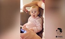 爸爸好奇宝宝在房间干什么，看到这画面，爸爸笑傻了
