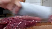 今天做“牛肉板面”，面筋卤香，吃得劲了-牛肉板面