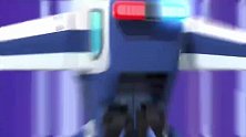 小推车快要撞到人了，多亏奥薇勇敢地提醒大家