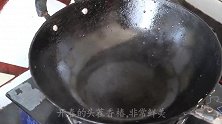 胶东家常美食：栖霞头茬香椿冒芽了，做盘油炸香椿尝尝鲜