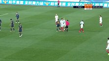 第58分钟广州富力球员黄政宇(U23)黄牌