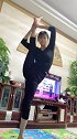 在家呆着太久了，来秀个一字马！