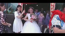 兵哥哥娶了邻家小妹，新娘漂亮，很般配的一对！