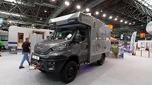 2020依维柯368房车探险车 绕车和内饰