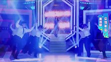 疯狂衣橱：周洁琼年会穿搭，裙子显老？你觉得呢