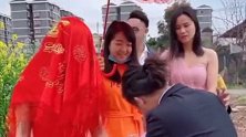 女方带着女儿出嫁，新郎的举动感动了所有人。
