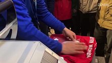 德甲-1718赛季-球衣号码如何印制！利扎拉祖亲手给你做示范-专题