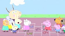小猪佩奇：佩奇擦伤膝盖看医生