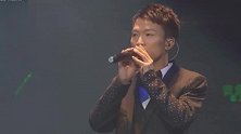 中国好声音演唱会：周深演唱歌曲《笑忘书》，感冒声音也这么好听