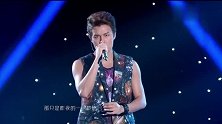 吴克群演出现场致敬王杰连评委都为之站立鼓掌