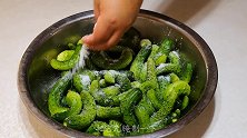 小黄瓜怎么腌制才好吃农村媳妇教你一招，香脆爽口，给肉都不换