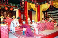 中国在皇宫中开妓院的皇帝是谁？