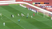 这球不进！ 拉尔森连过四人横传 龙东调整不及推射被门将扑出