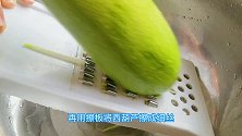 一根西葫芦加洋葱，不炒不拌，上桌就抢光光