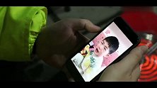 宝宝想爸爸，手机里大哭一声声为什么不回来，特岗爸爸无奈流泪