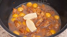 板栗新吃法，把它和这几样食材放电饭煲里煮一煮，香气扑鼻特好吃