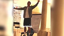 罗辣耳朵再登场 网友：听完我觉得上帝是公平的