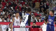 展现实力！独臂少年张家城后场抢断一条龙打2+1 引得全场欢呼